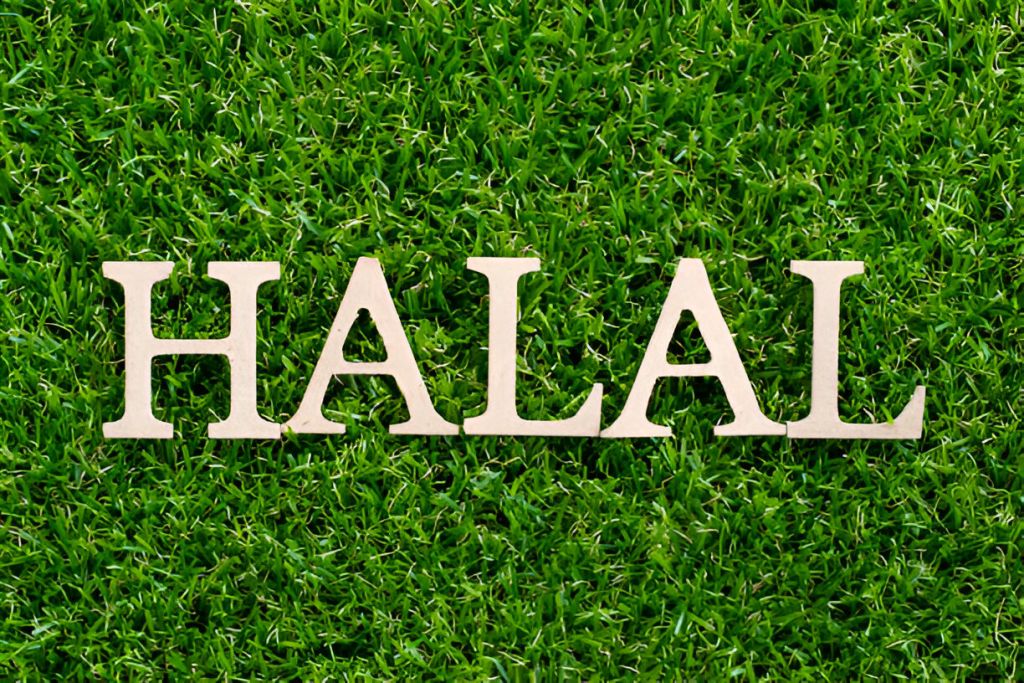 Masyarakat dan pelaku usaha pentingnya serifikasi halal 2
