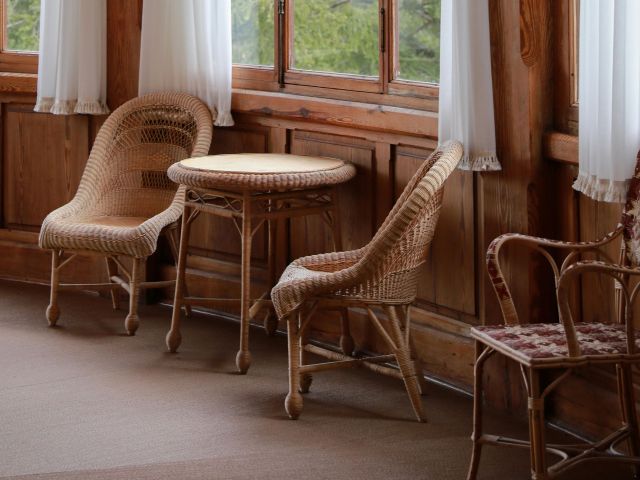 Kursi Rotan, Pilihan Elegan untuk Dekorasi