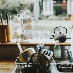 Foto perabotan dapur.