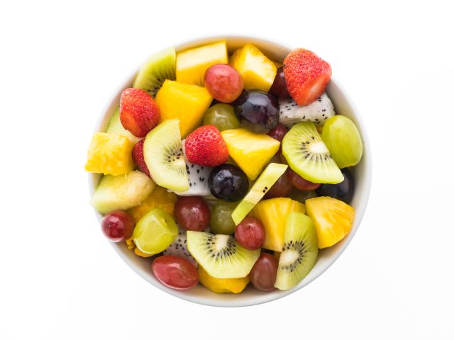 Ilustrasi makanan sehat salad buah.