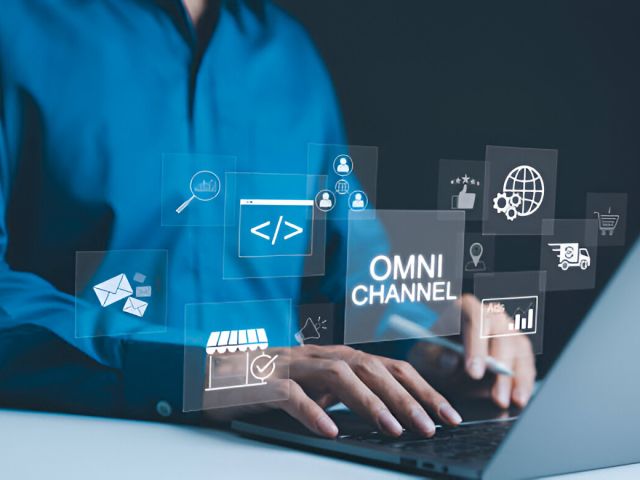 Ilustrasi bisnis yang menarapkan strategi omnichannel