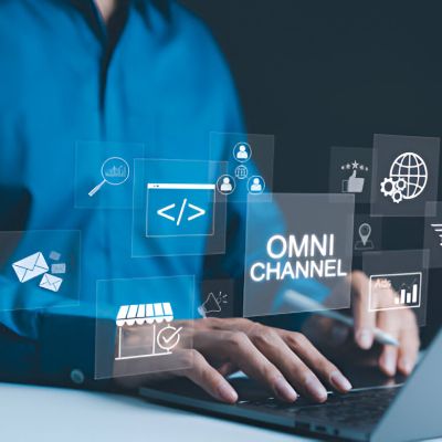 Ilustrasi bisnis yang menarapkan strategi omnichannel